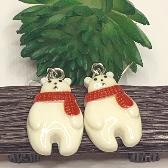 Polar Bear Earring, Christmas Earring, Holiday Earring, Gift Idea, Polar Bear - Picture 1 of 7